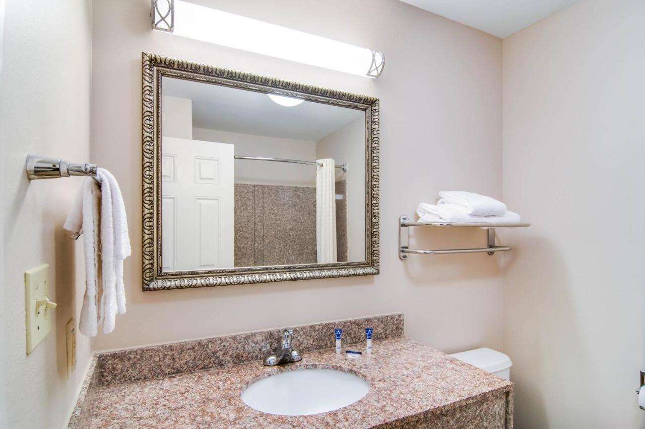 Americas Best Value Inn - Мейблтон Экстерьер фото